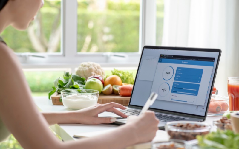 How a Sports Nutritionist Can Optimize Your Performance?