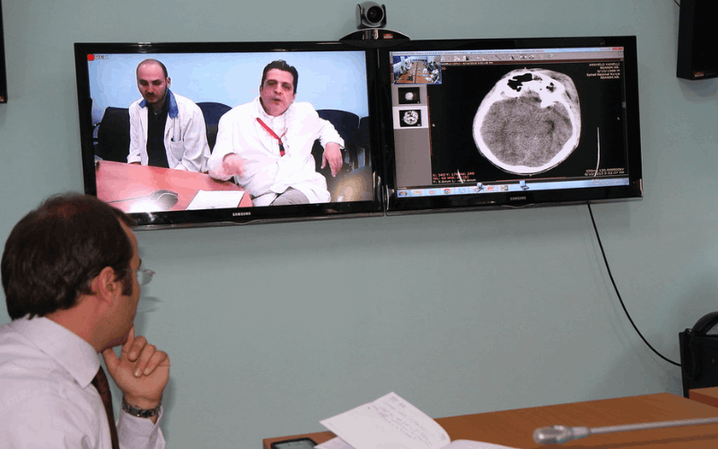 Top 3 Reasons to Choose a Neurologist Online